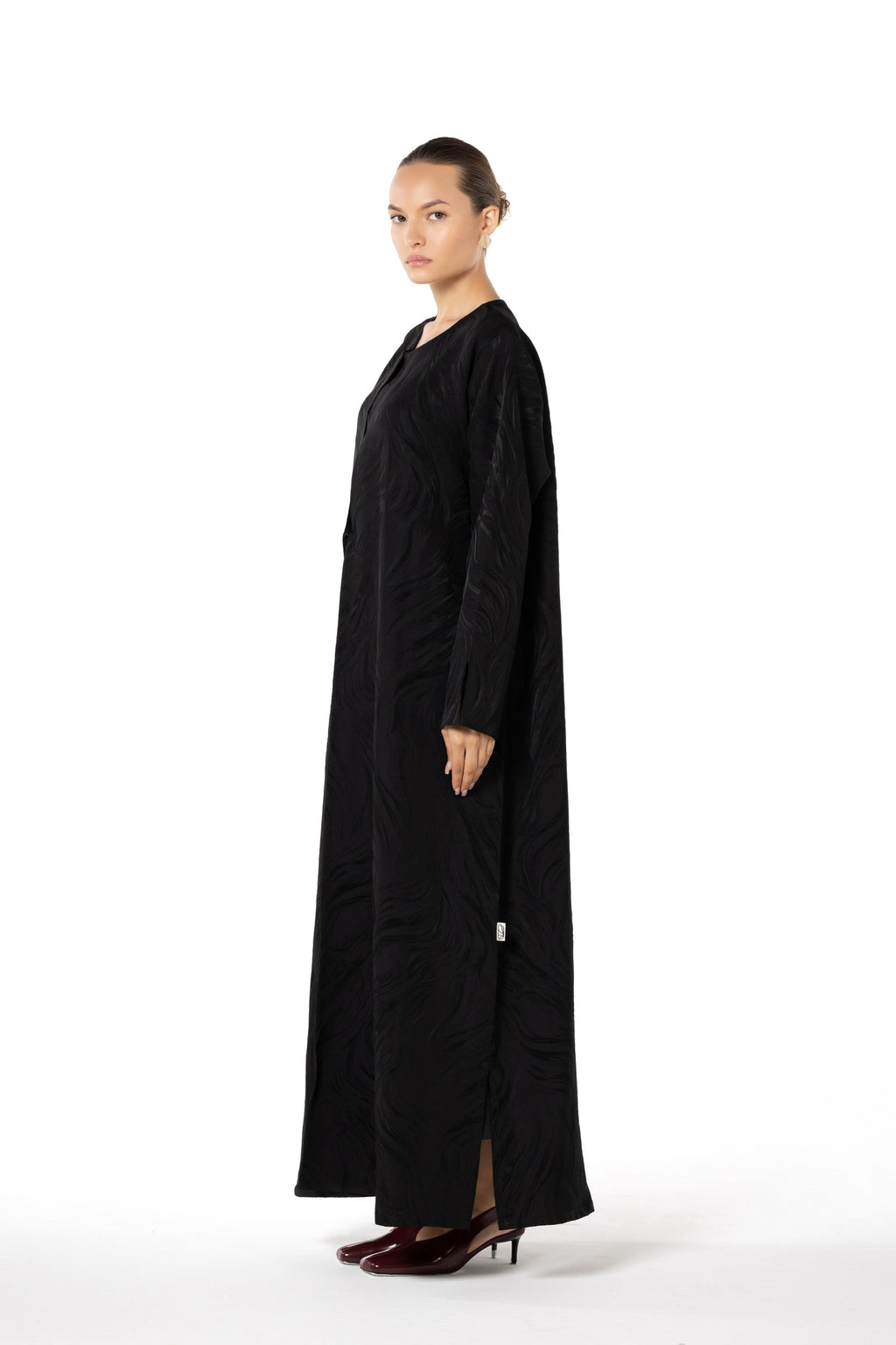 VELORA BLACK
