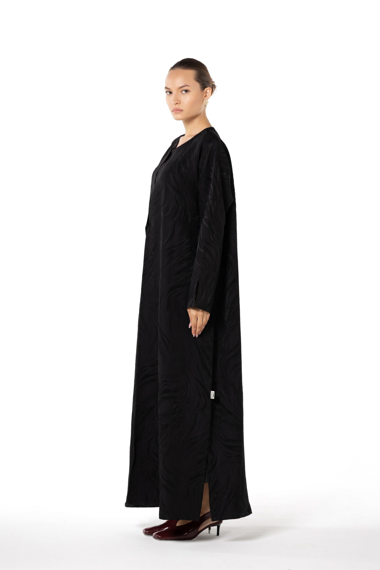 VELORA BLACK